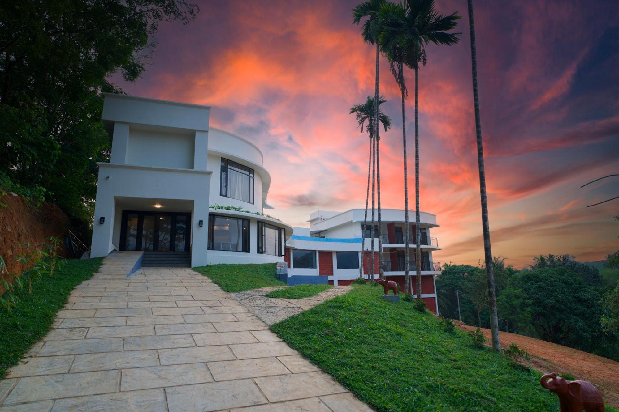 Готель Serene Aqua Hills Kozhikode Mennanyam Екстер'єр фото